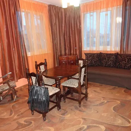 Оранжевата къща * Беласица