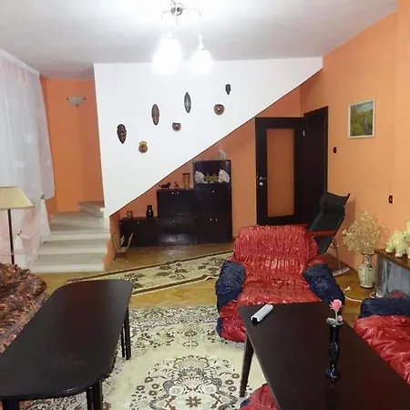 Оранжевата къща Ваканционна къща
